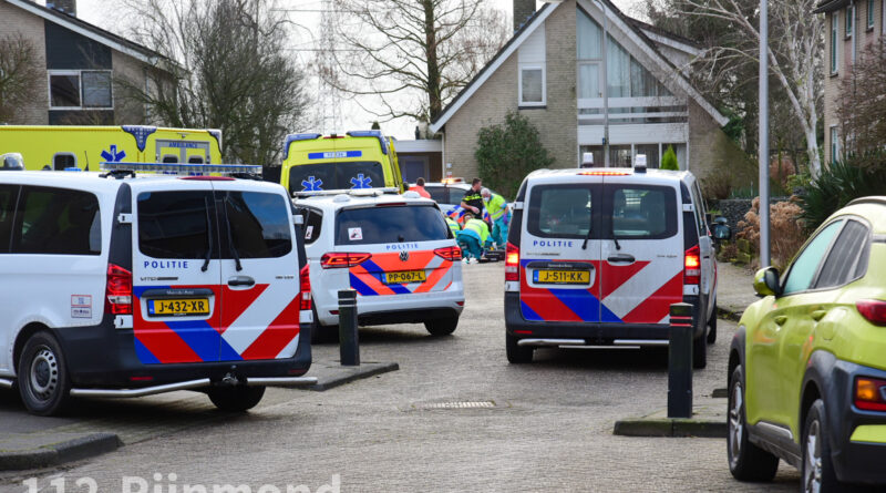 Vrouw overleden na steekpartij in woonwijk | Schoolstraat Abbenbroek